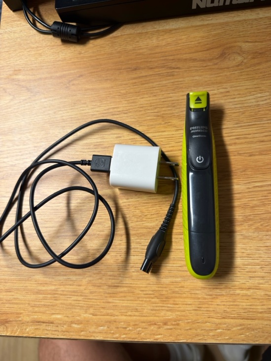 Philips Other - Philips green and black electric nose trimmer with charger